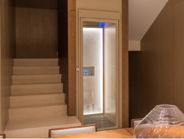 強驅(qū)式家用電梯